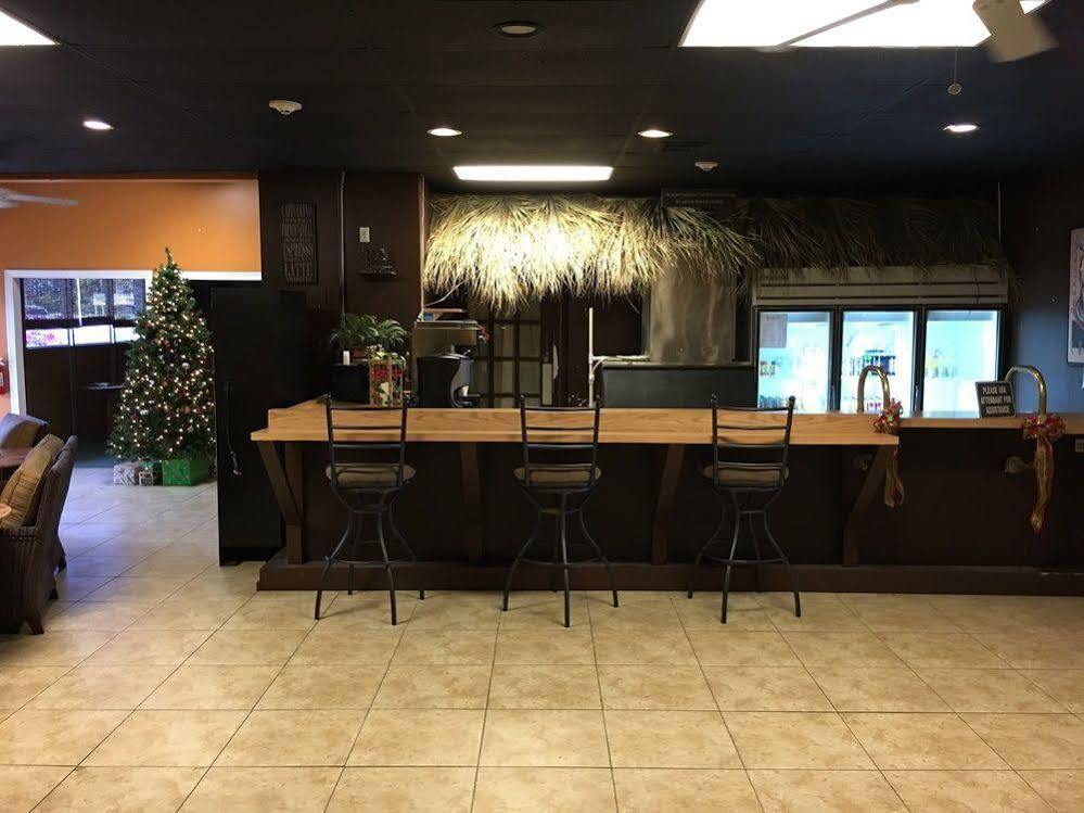 Tropical Inn Palm Bay Exterior photo